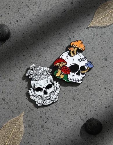 Pin Metálico Calavera Fungi