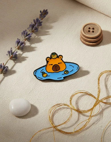 Pin Metálico Capibara en Spa