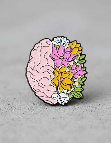 Pin Metálico Cerebro con Flores