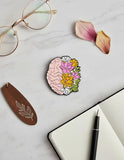 Pin Metálico Cerebro con Flores
