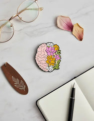 Pin Metálico Cerebro con Flores