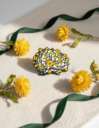 Pin Metálico Cerebro con Flores Amarillas