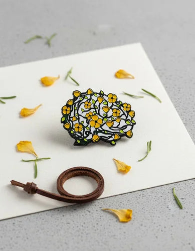 Pin Metálico Cerebro con Flores Amarillas