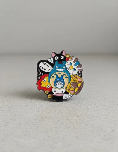 Pin Metálico Collage Studio Ghibli