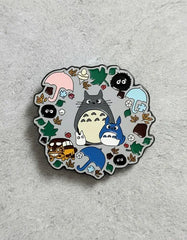 Pin Metálico Collage Totoros