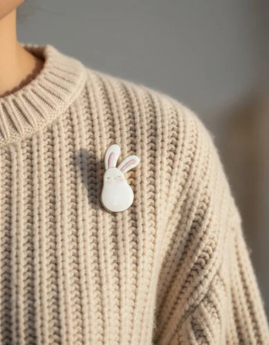 Pin Metálico Conejito Orejas