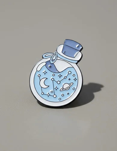 Pin Metálico Constelación en Botella