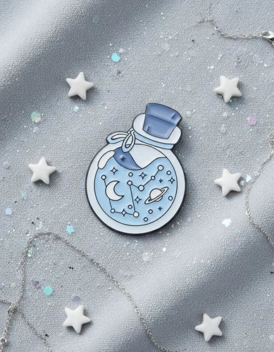 Pin Metálico Constelación en Botella