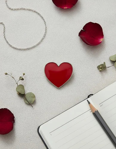 Pin Metálico Corazón Rojo Clásico