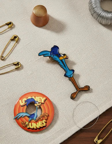 Pin Metálico Correcaminos