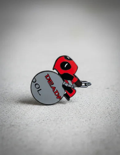Pin Metálico Deadpool Grillete