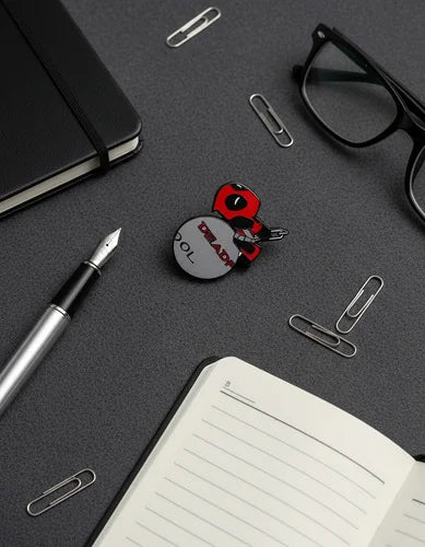 Pin Metálico Deadpool Grillete