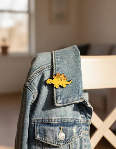 Pin Metálico Dinosaurio Estegosaurio Kawaii