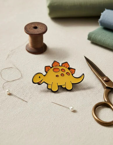 Pin Metálico Dinosaurio Estegosaurio Kawaii