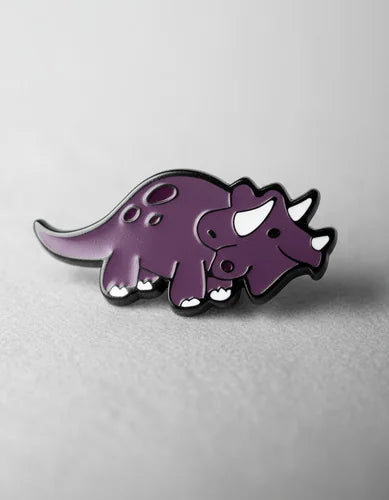 Pin Metálico Dinosaurio Triceratops