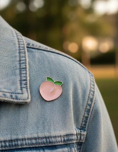 Pin Metálico Durazno Rosa Kawaii