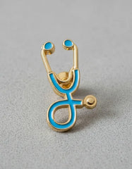 Pin Metálico Estetoscopio Azul Cielo Dorado