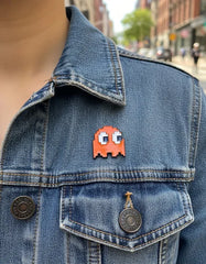 Pin Metálico Fantasma Clyde