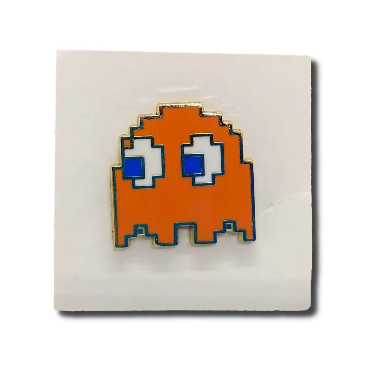 Pin Metálico Fantasma Naranjado (Clyde) vista frontal