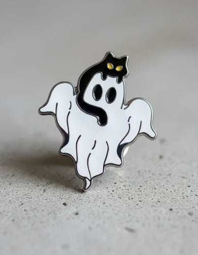 Pin Metálico Fantasma y Gatito Asustando
