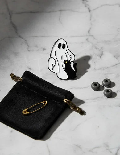 Pin Metálico Fantasma y Gatito Caricia