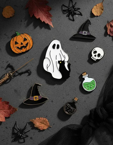 Pin Metálico Fantasma y Gatito Caricia