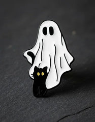 Pin Metálico Fantasma y Gatito Vigilando