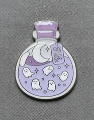 Pin Metálico Fantasmas en Botella