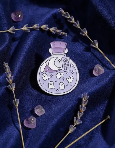 Pin Metálico Fantasmas en Botella