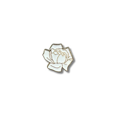 Pin Metálico Flor Rosa de Seda Blanca