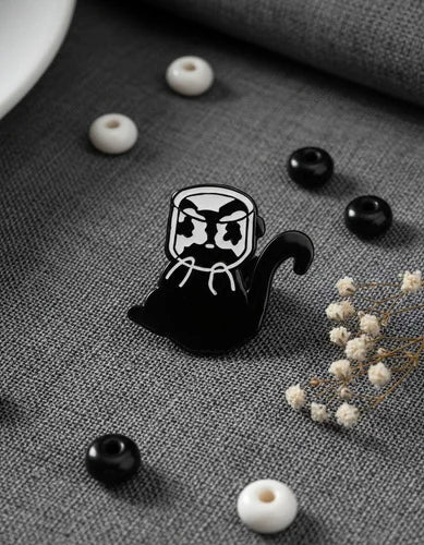 Pin Metálico Gatito Atrapado en Vaso