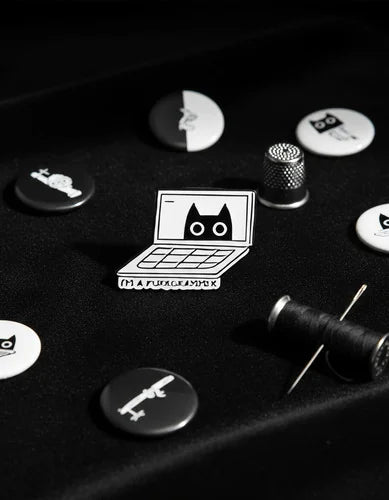 Pin Metálico Gatito I'm a Program