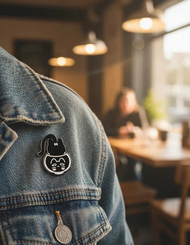 Pin Metálico Gatito en Acuario