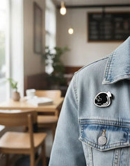 Pin Metálico Gatito en Botella