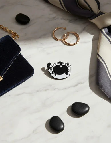 Pin Metálico Gatito en Cazuela