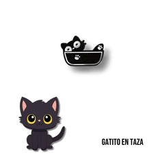 Pin Metálico Gatito en Taza