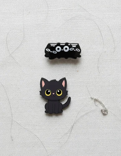 Pin Metálico Gatitos Negros