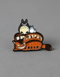 Pin Metálico Gatobús con Totoros