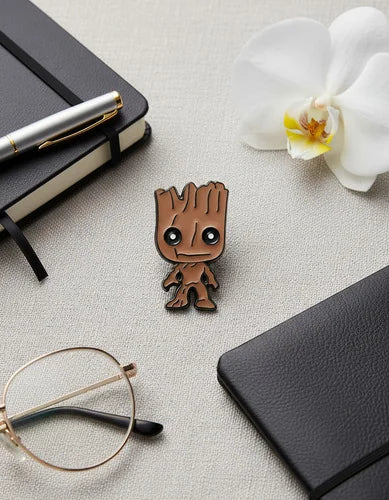 Pin Metálico Groot Joven