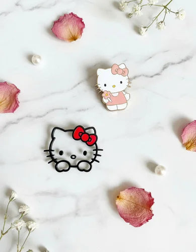 Pin Metálico Hello Kitty Flor