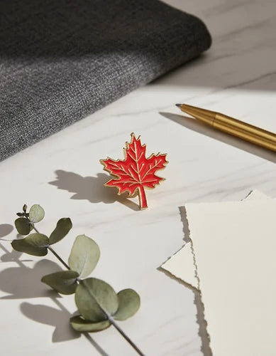 Pin Metálico Hoja de Arce