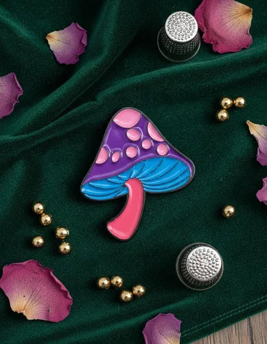 Pin Metálico Hongo Púrpura