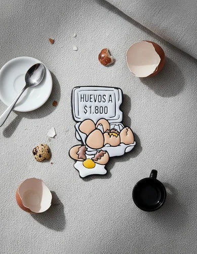 Pin Metálico Huevos a $1.800