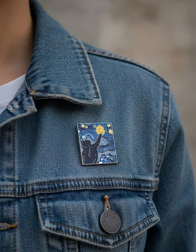 Pin Metálico La Noche Estrellada Gatuna