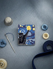 Pin Metálico La Noche Estrellada Gatuna