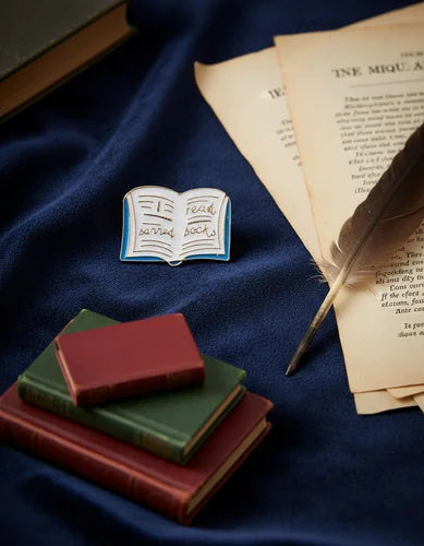 Pin Metálico Libro Abierto