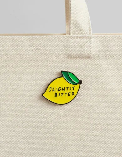 Pin Metálico Limón Slightly Bitter
