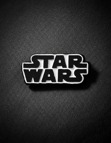 Pin Metálico Logo Star Wars Blanco