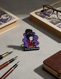 Pin Metálico Lydia Deetz Extraña y Singular