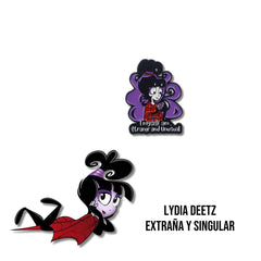 Pin Metálico Lydia Deetz Extraña y Singular